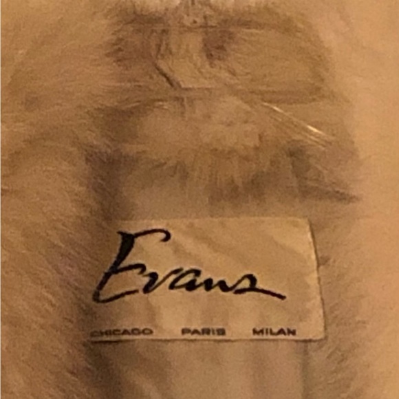 Beautiful fox 3/4 coat w/leather cuffs - Picture 3 of 3